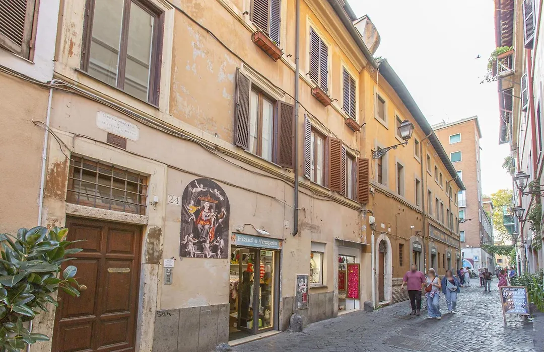 Happy Trastevere In Rome-1